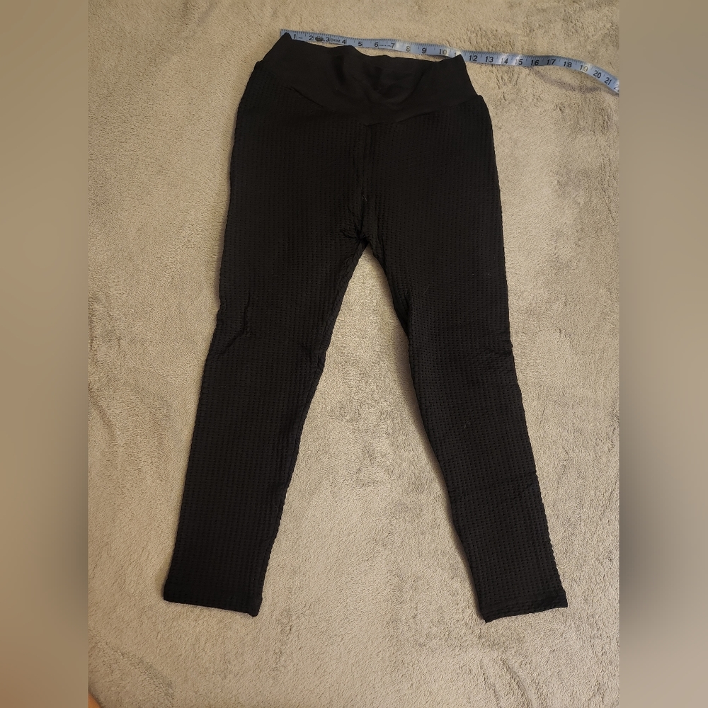 Halara Butt Scrunch Leggings